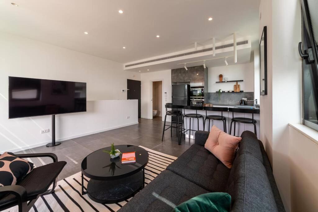 Amazing Penthouse On Gordon Beach 8 Guests Tel Aviv Exterior foto